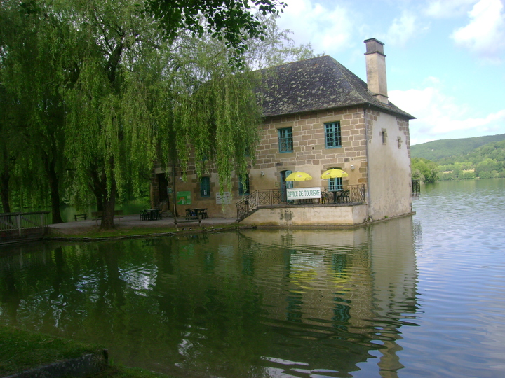 RANDONNEE AU LAC DU CAUSSE . BRIVE .CORREZE . 