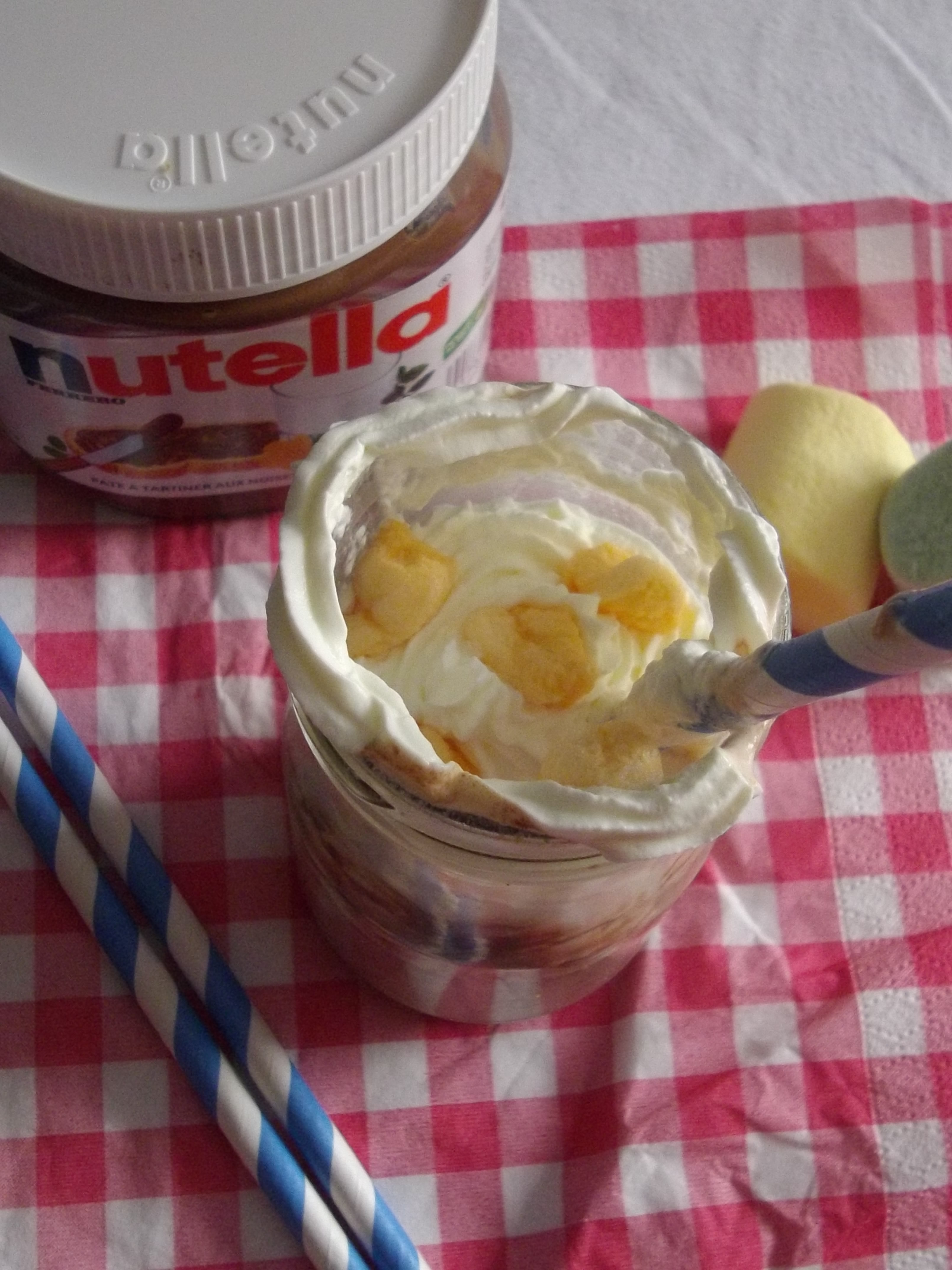 Chocolat Chaud au Nutella {Chantilly Marshmallow} - Home Style Cooking