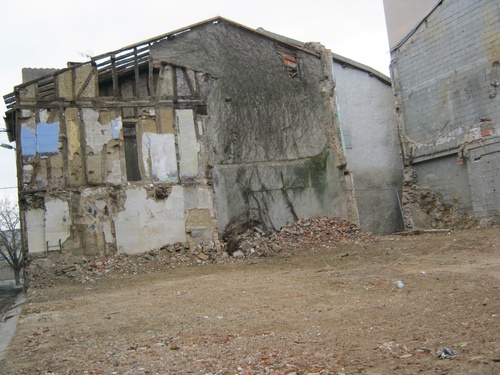 La GRAND'RUE : démolitions de nombreuses maisons
