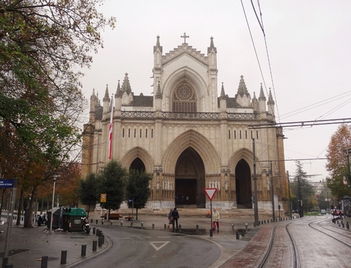 La nouvelle cathédrale de Vitoria et son musée en Espagne (photos)