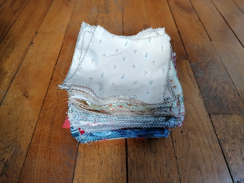 Un plaid en patcwork avec des restes de tissu