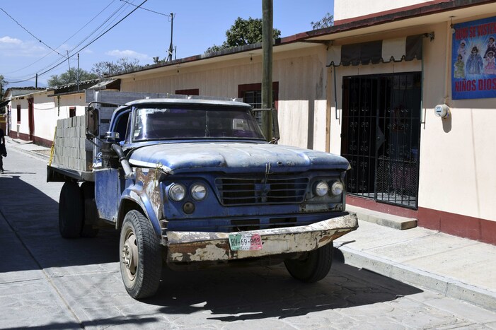 Oaxaca - Camion Chevrolet dans la rue