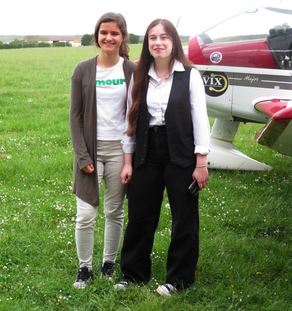 Le Lions Club de Châtillon sur Seine a offert des baptêmes de l'air aux enfants de l'I.M.E. du Petit Versailles