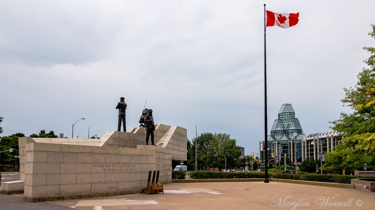 Province de l’Ontario : Ottawa les célèbres cinq et autres statues ou monuments 