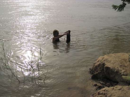 Niger Lessive dans le fleuve