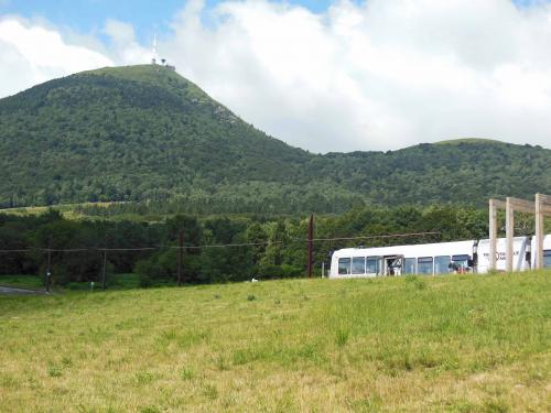 "PANORAMIQUE des DÖMES", le train à crémaillère...