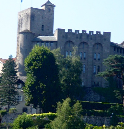 Chateau Saint Etienne vue generale.JPG