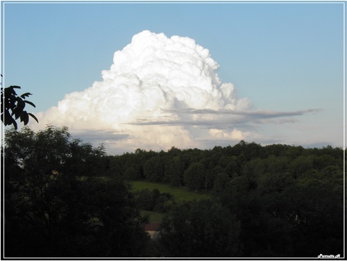 Gros nuage moutonneux de Dimanche