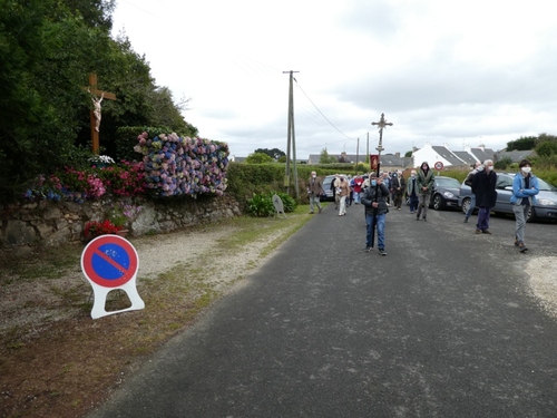 Saint Maudez fêté en plein air malgré le temps