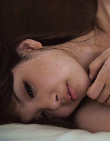 Photobooks : ( Rara Anzai : Nude Photobook 「Hello,Goodbye」 )