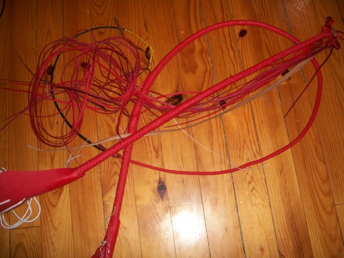 5ft red cowhide bullwhip pair (suite)