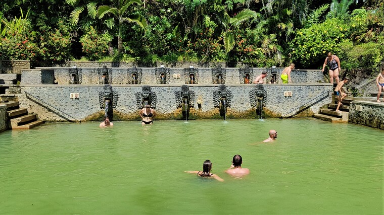 18 Août 2018 - Les eaux chaudes de Banjar aux senteurs de souffre...