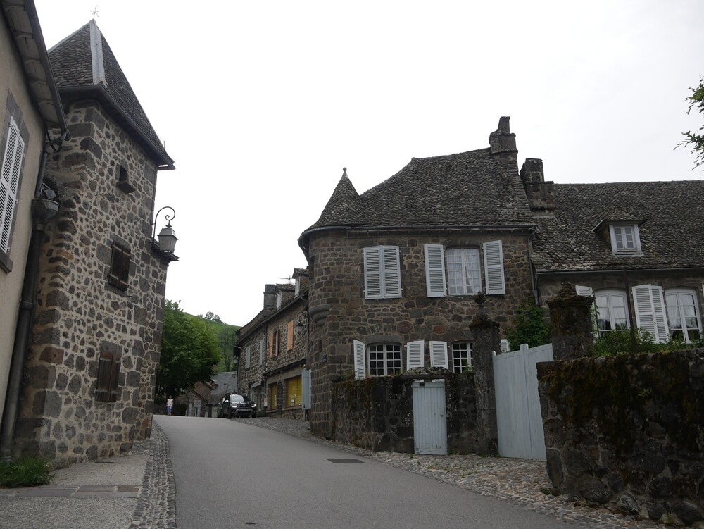 Saint-Martin-Valmeroux - Cantal 