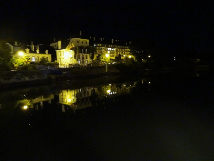 A la rencontre de la lune à Saint Goustan port d'Auray (Morbihan)