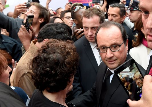 POOL / AFP François Hollande visitait une foire du "French savoir-faire" sur Broadway à New York le 27 septembre 2015. Il a pris part à un bain de foule.