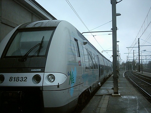 7-octobre-gare-langon-train-arret.jpg