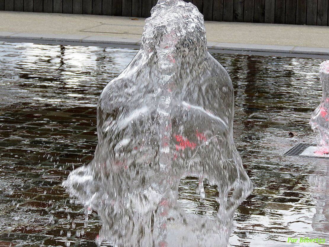 un jet d'eau - fontaine