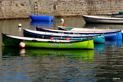 Ciboure : des murs peints, des barques... n2