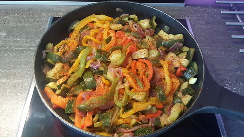 Poêlée de poivrons et courgettes