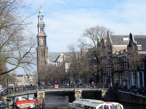 Autour du théaâtre Staddsschowburg à Amsterdam (Pays-Bas)