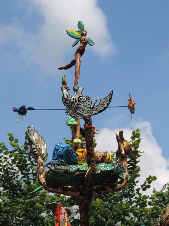 Musée Robert TATIN - Fontaine de la Solidarité