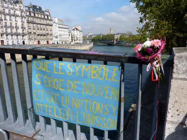 Balade autour de Notre-Dame mutilée