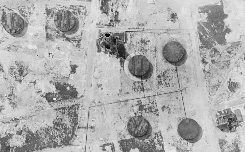 Calais - Centre-ville en 1946, autour de la Tour de Guet (remonterletemps.ign.fr)