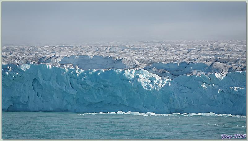 12/07/2024 : navigation le long du spectaculaire glacier Bråsvell (Bråsvellbreen) - Calotte glacière Austfonna - Nordaustlandet Island - Svalbard - Norvège