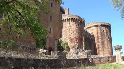 Le château de Castelnau-Bretenoux  (Lot)