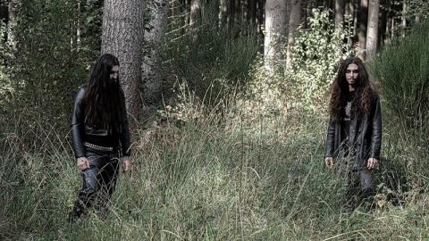 DEPRESSIVE WITCHES signe avec Wormholedeath pour la sortie de son nouvel album Distant Kingdoms