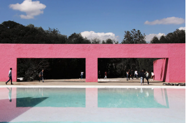 Architecture bizarre. (2)
