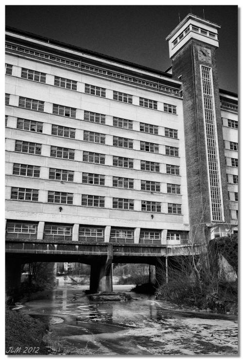 L'Usine (V)