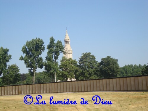 Ablain saint Nazaire : Basilique Notre-Dame de Lorette