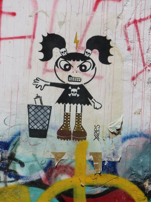 Art éphémère ou non, à Beaubourg, sur les murs et trottoirs