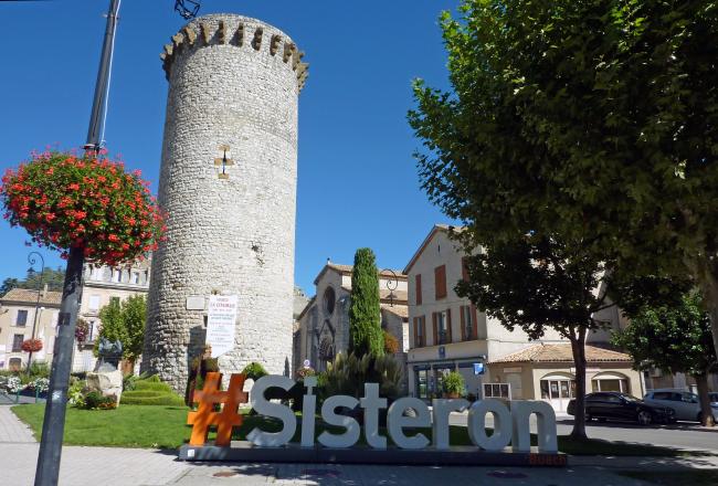 ☻ Vacances 2022 à Saint-Martin-les-Eaux : visite de Sisteron