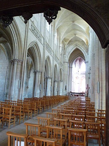 Eglise-Ste-Trinite-Falaise--2-.jpg