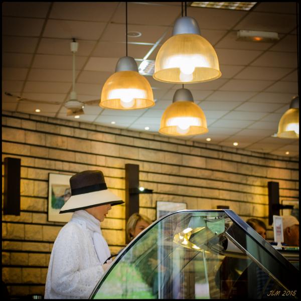 Sous le Chapeau