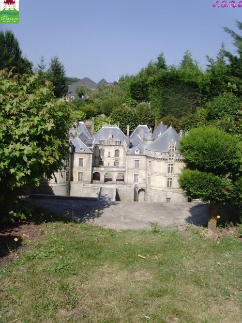 MINI CHATEAUX 2/16  A  AMBOISE