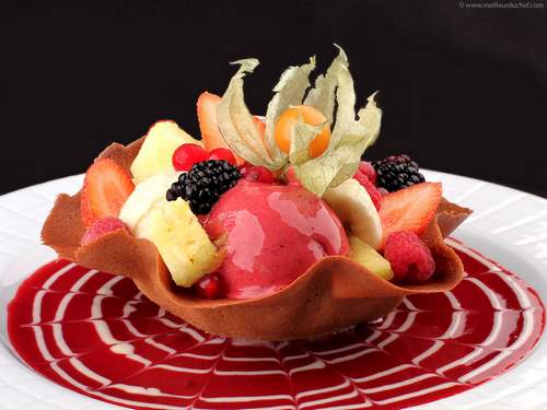 Recette de cuisine : Tulipe de fruits frais et sorbets