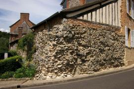 LES REMPARTS DE LYONS-LA-FORÊT