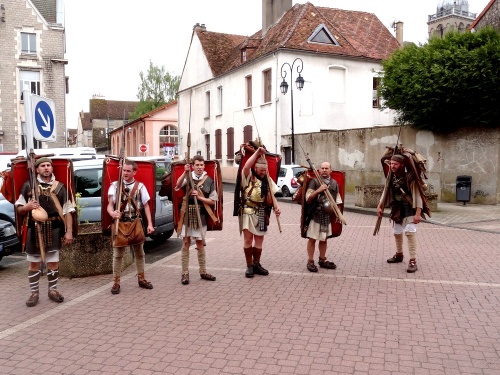 La légion VIII Augusta a marché entre Bibracte et Alésia !