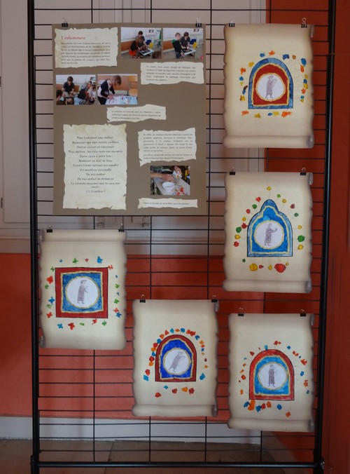 Une belle exposition de mini-enluminures réalisées par des enfants en l'honneur du 900ème anniversaire de la création de l'abbaye de Clairvaux