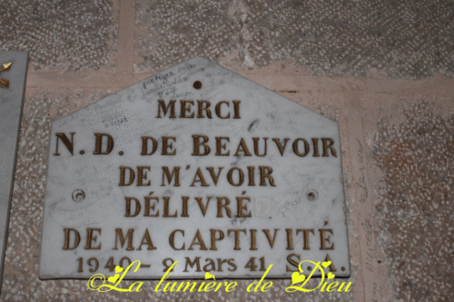 Moustiers Sainte Marie : La chapelle Notre-Dame de Beauvoir