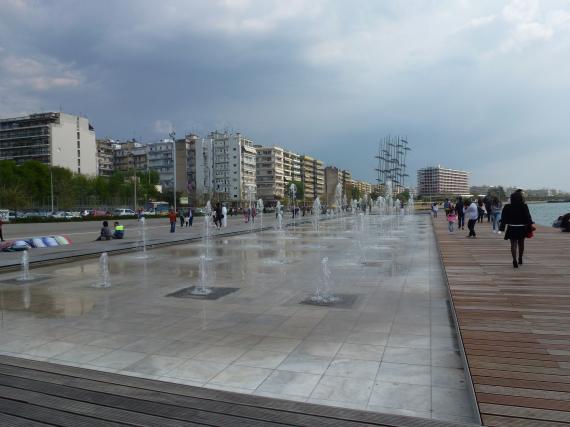 Les parapluies de.... Οι όμβρελλες / ombrelles