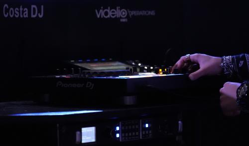 Le DJ lors de la Notte Bianca au Lido Diana