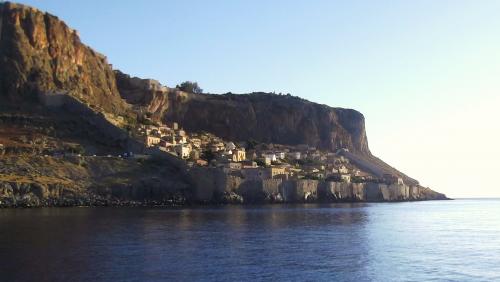 De MONEMVASIA à GERAKAS