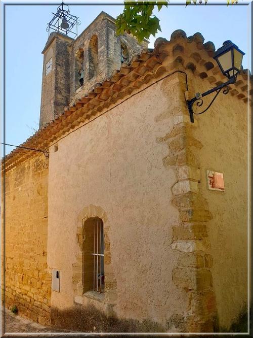 1011 - Le Barroux dans le Vaucluse (84)