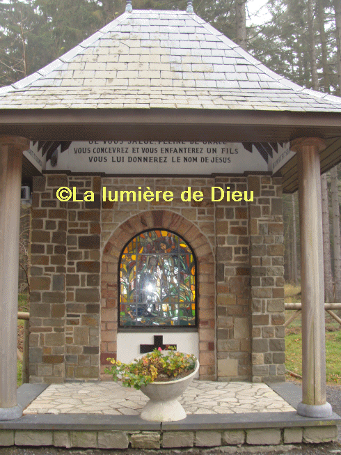 Banneux : chapelle Notre-Dame de l'Annonciation