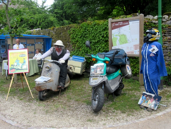 Le salon "Arts et Artisanats" de Brion  sur Ource s'est déroulée  le 16 juin sous un beau soleil, et les visiteurs ont été nombreux !