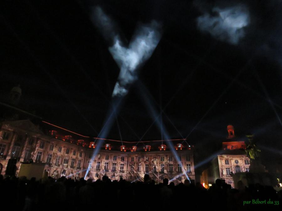 le soir de la fête du vin à Bordeaux